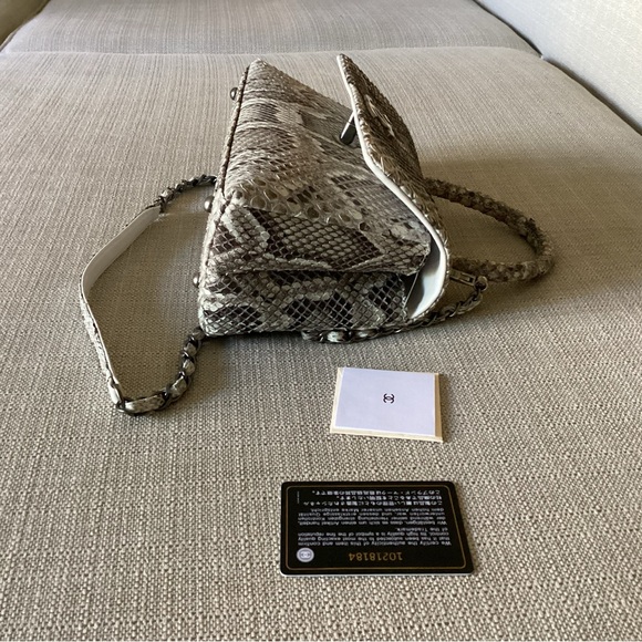 Authentic Chanel python - Picture 16 of 16